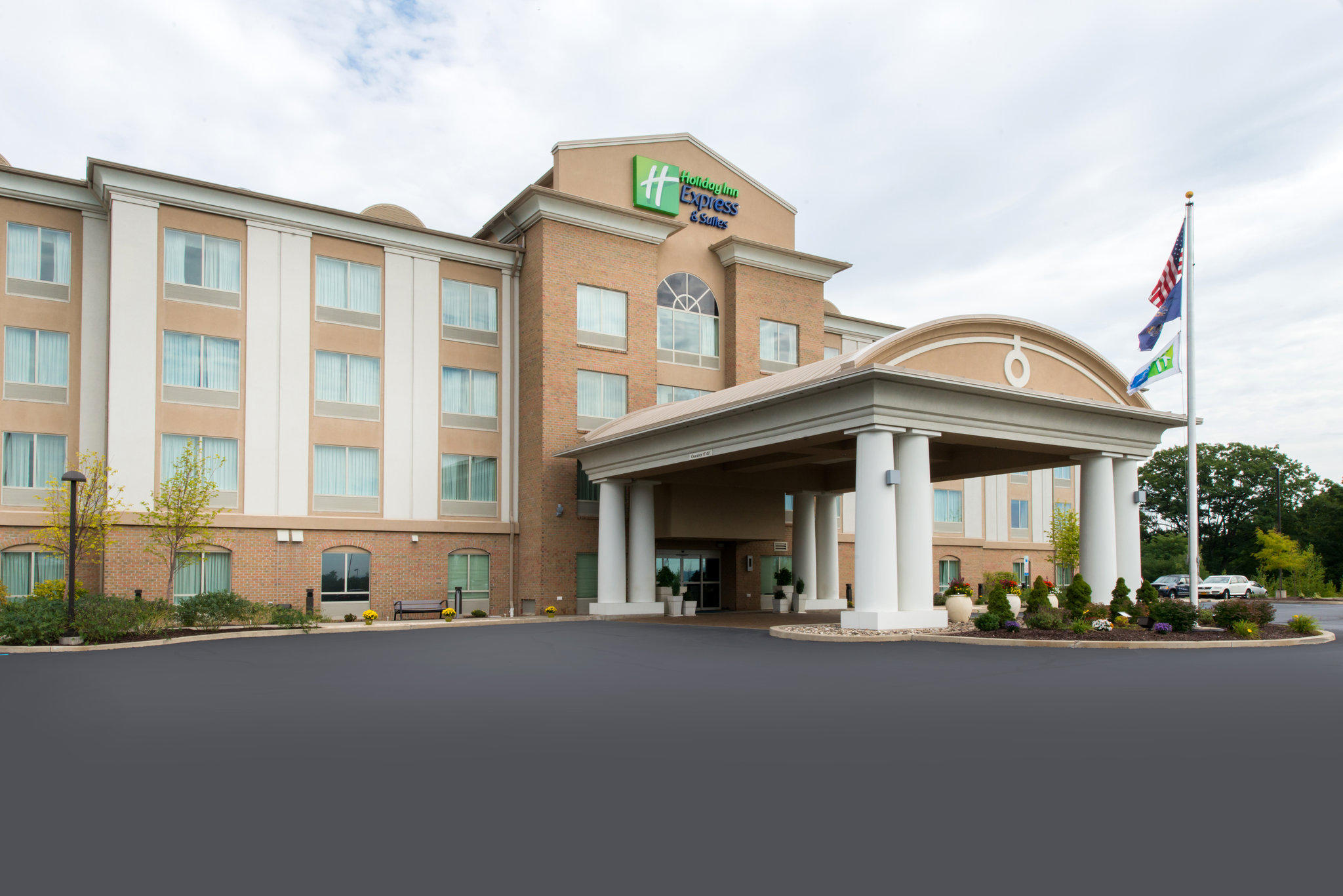 Holiday Inn Express & Suites Dickson City - Scranton Photo