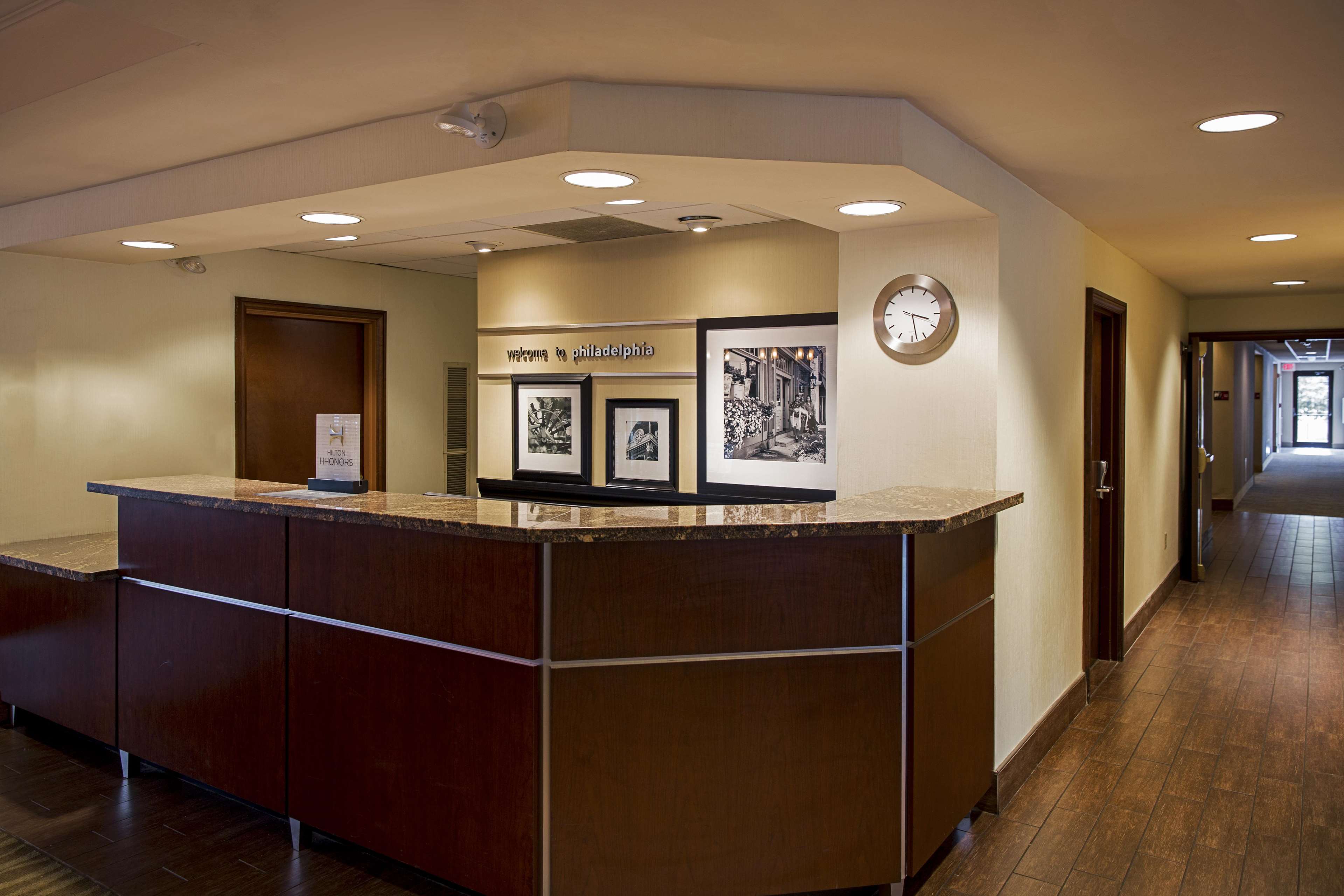 Hampton Inn Philadelphia-International Airport Photo