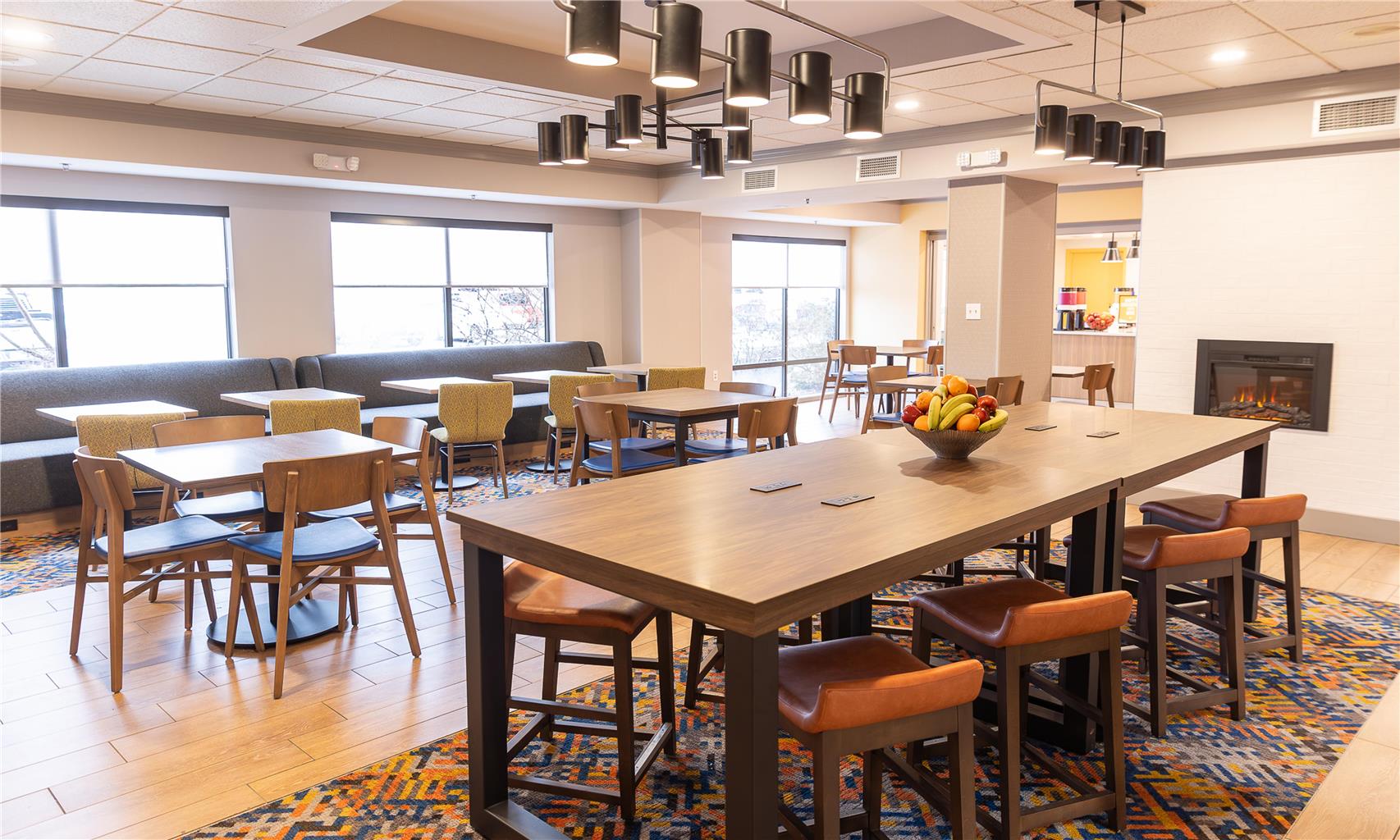 Hampton Inn Williamsport-Downtown Logo