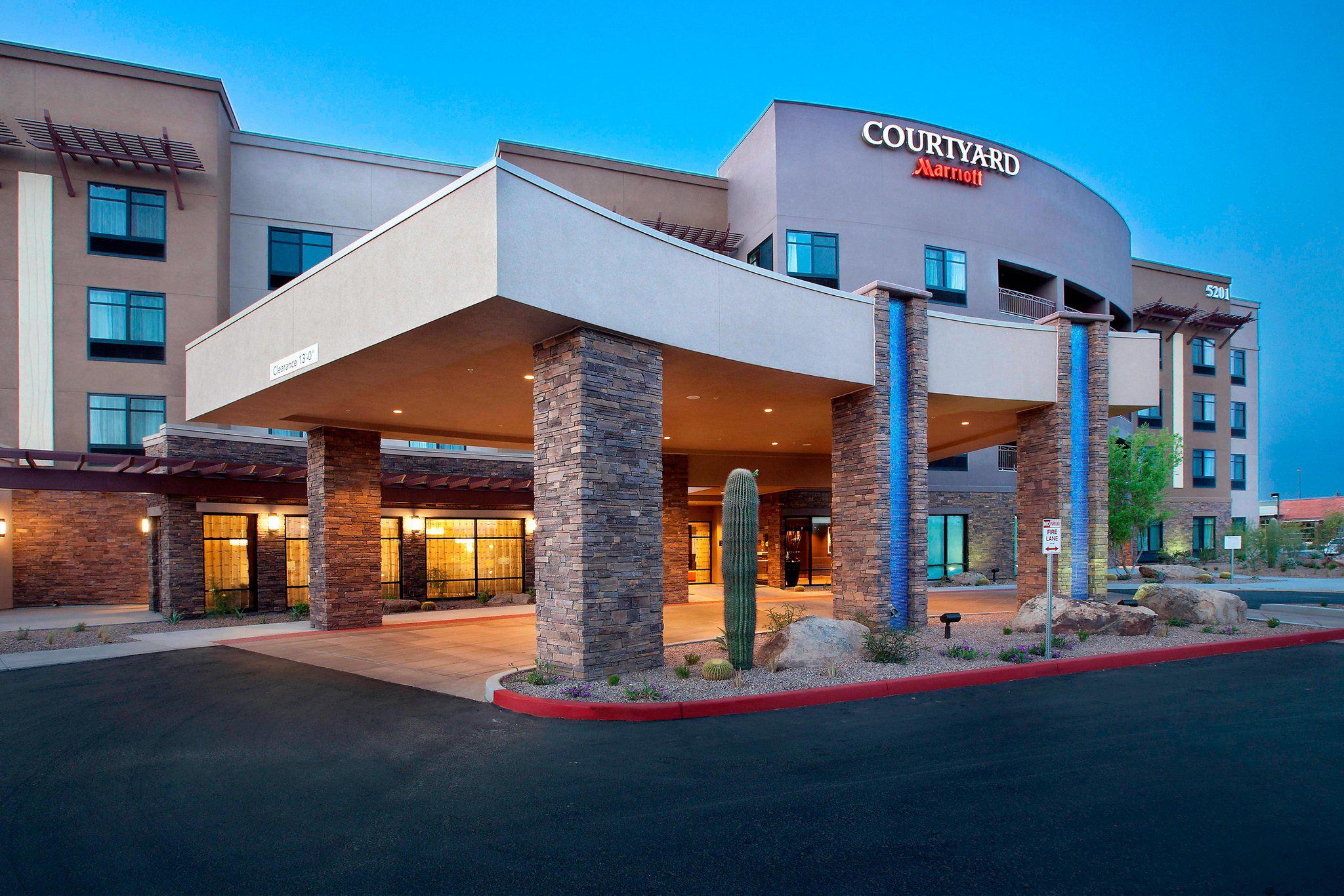 Courtyard by Marriott Scottsdale Salt River Photo