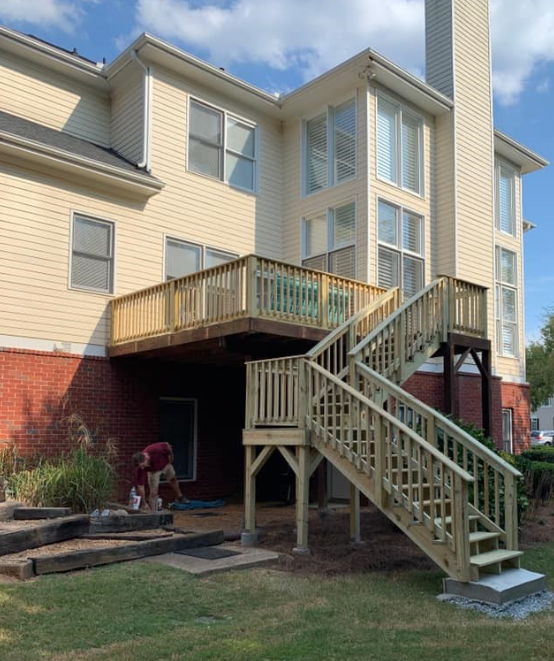 Level Up Exteriors Logo