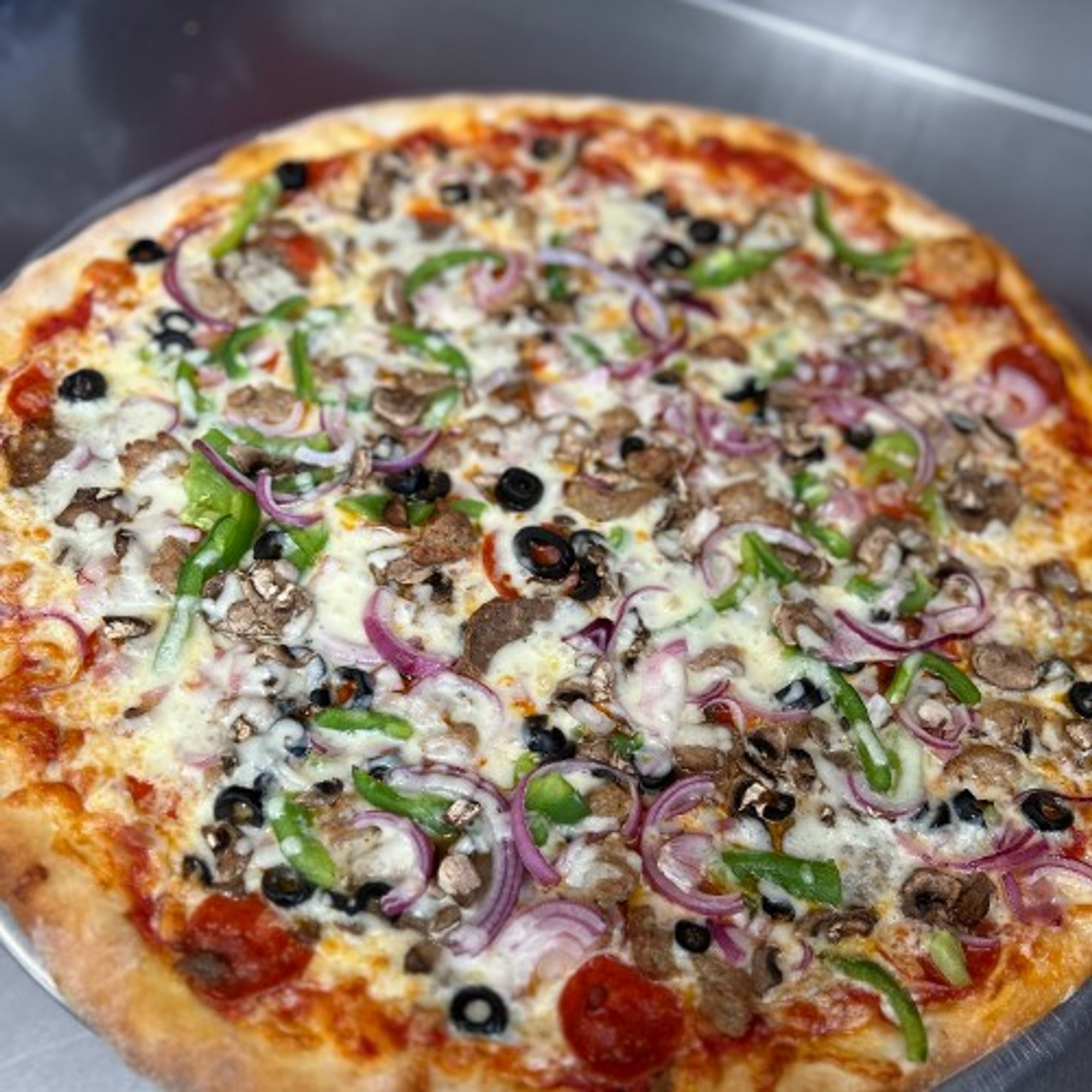 Deluxe Pizza