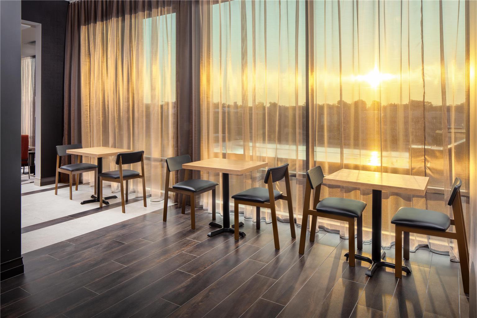 Embassy Suites by Hilton Chattanooga Downtown Image