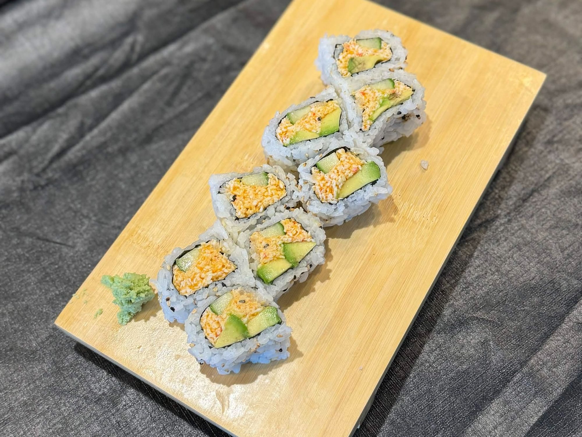 Spicy California Roll (8pcs)
