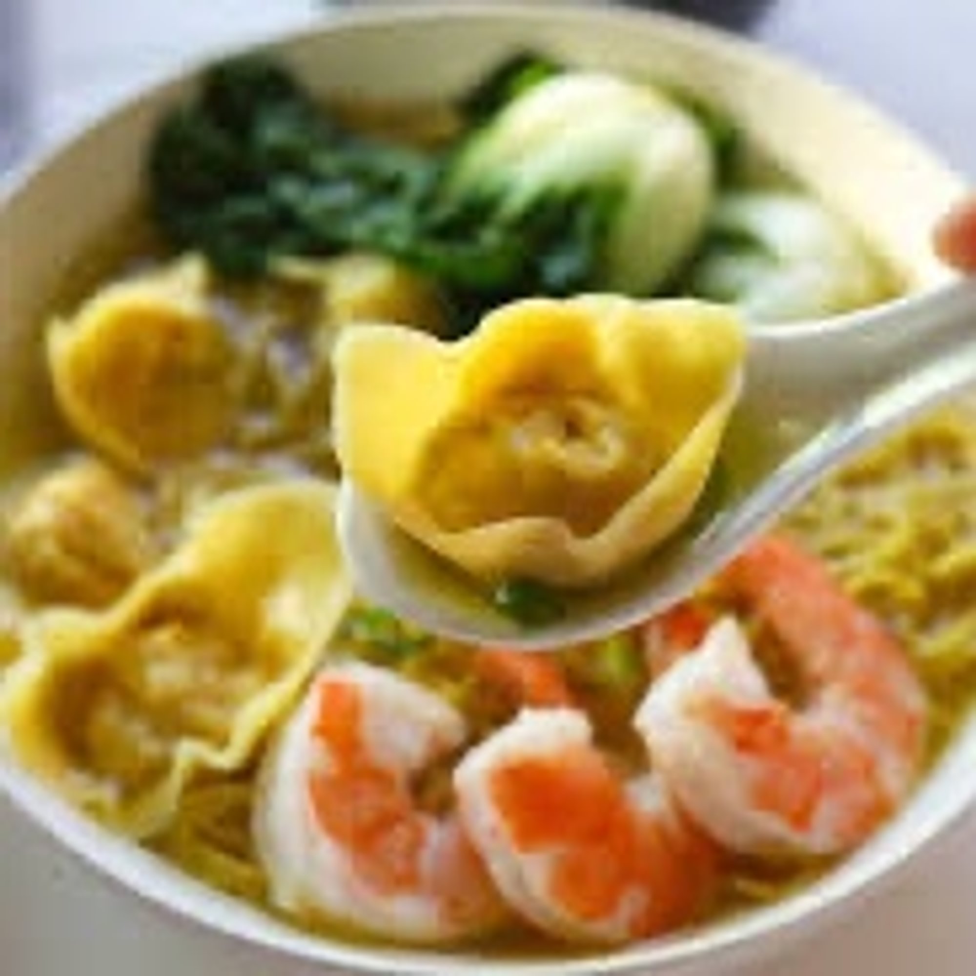 M6 - Mi Hoành Thanh (Wonton & Shrimp)
