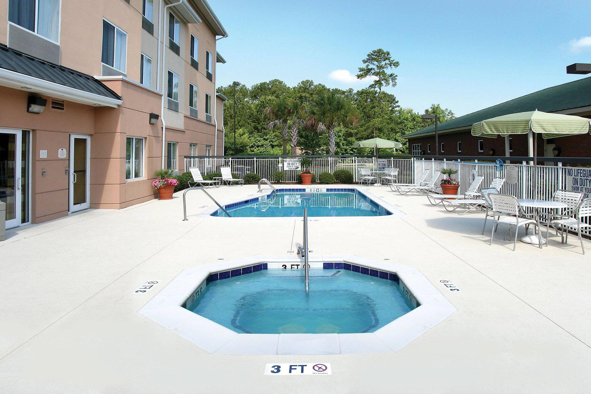 Fairfield Inn & Suites by Marriott Charleston North/University Area Photo