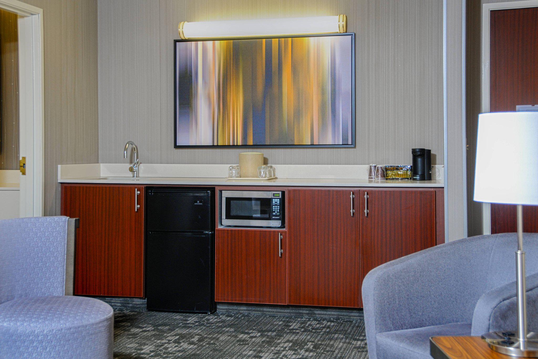 Courtyard by Marriott Colorado Springs South Photo