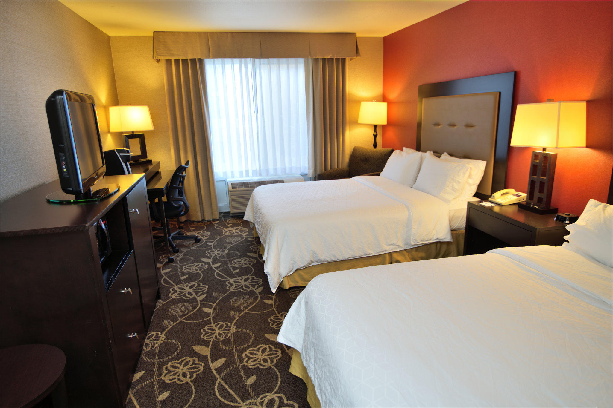 Holiday Inn Express & Suites Idaho Falls Photo