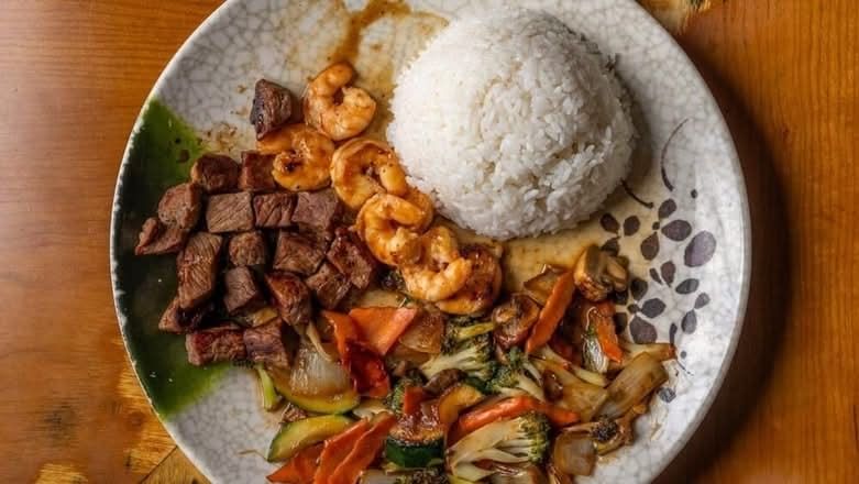 NY Strip (5 Oz.) & Shrimp (5 Pieces)