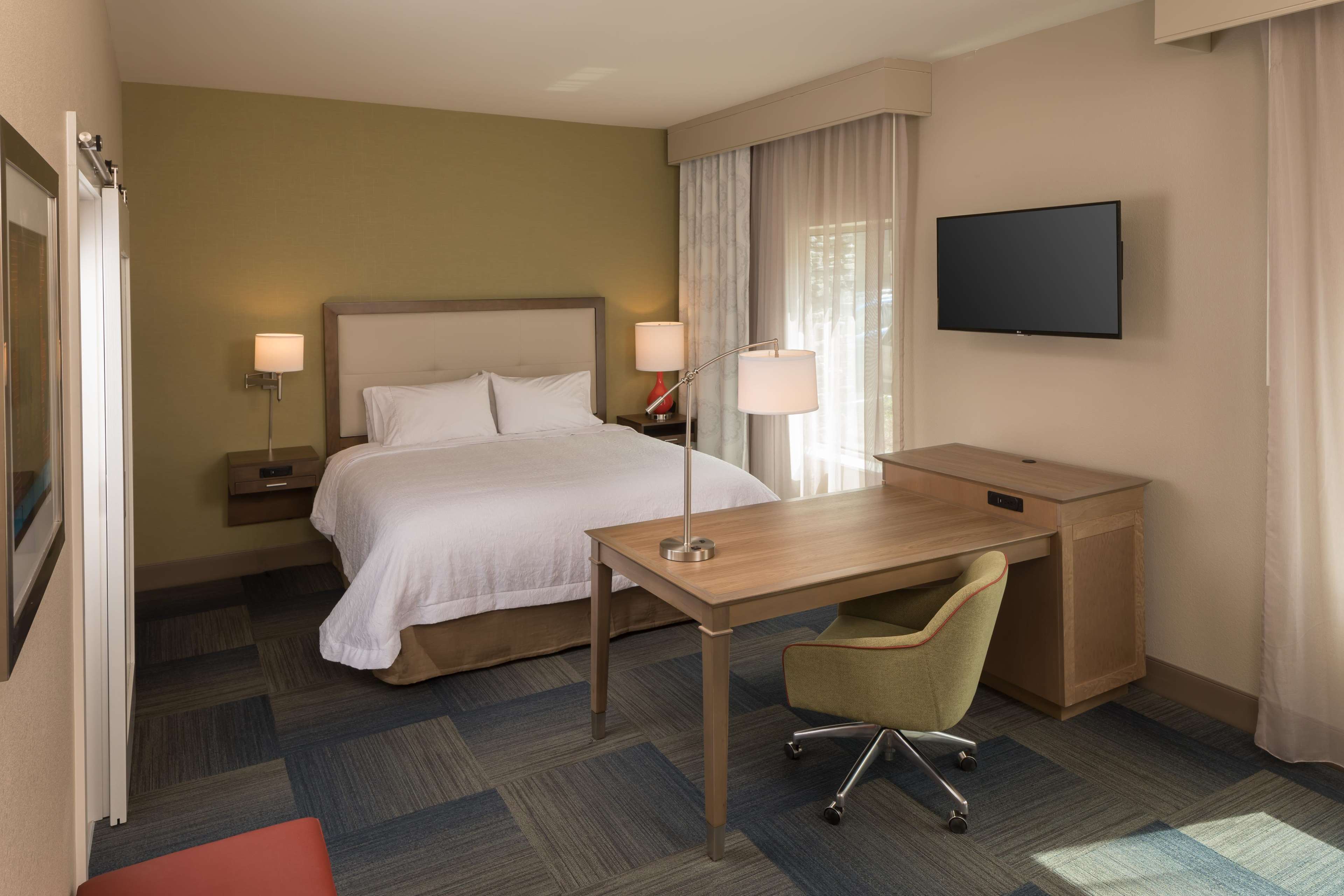 Hampton Inn & Suites Asheville Biltmore Village Photo