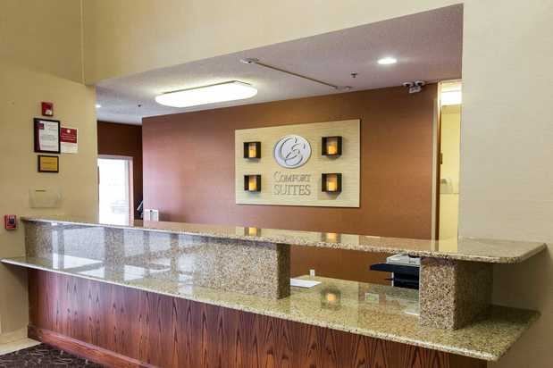 Images Comfort Suites