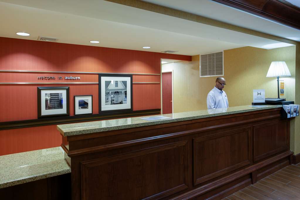 Hampton Inn Auburn Image