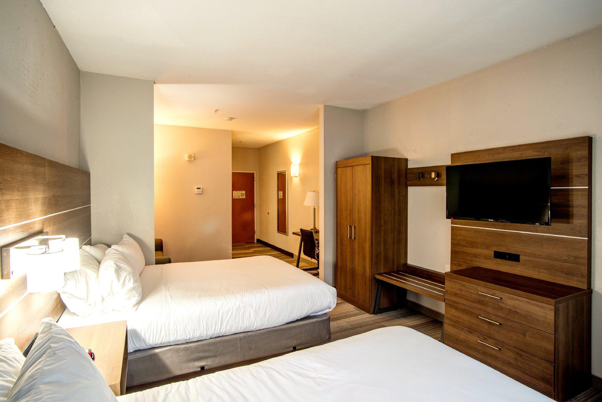 Holiday Inn Express la Plata Photo