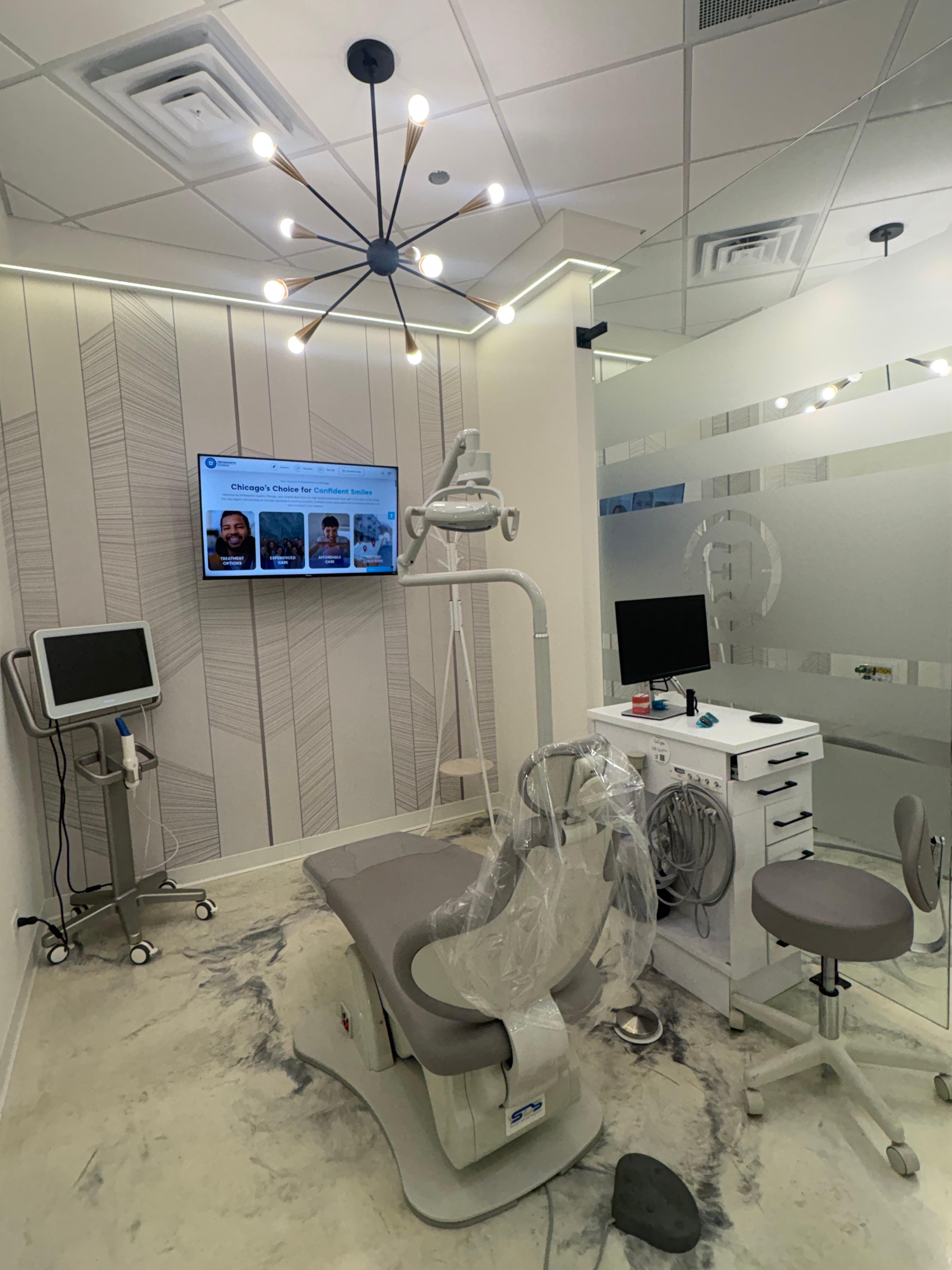 Orthodontic Experts Chicago Image