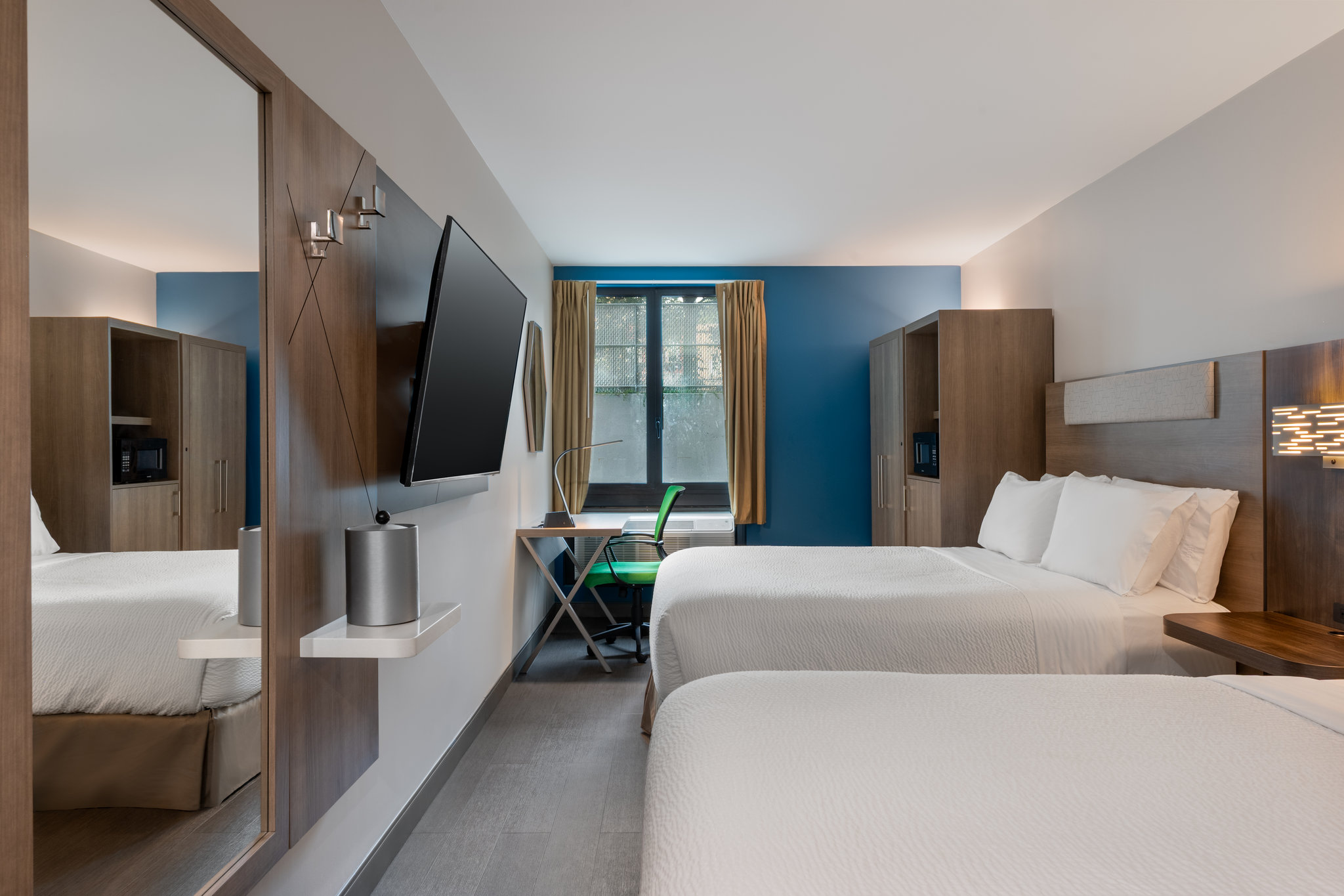 Holiday Inn Express & Suites Bronx - Zoo Area by IHG Image