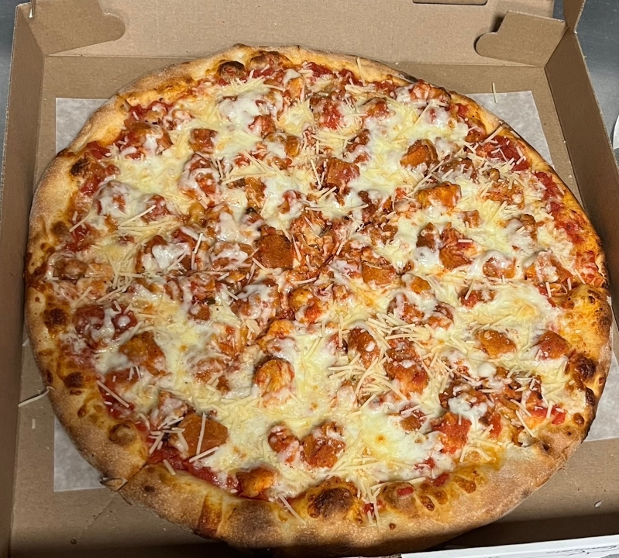 Chicken Parm 16" Pizza