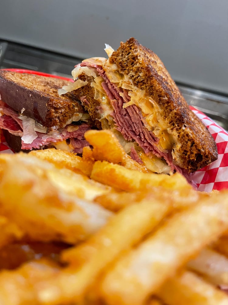 PASTRAMI REUBEN