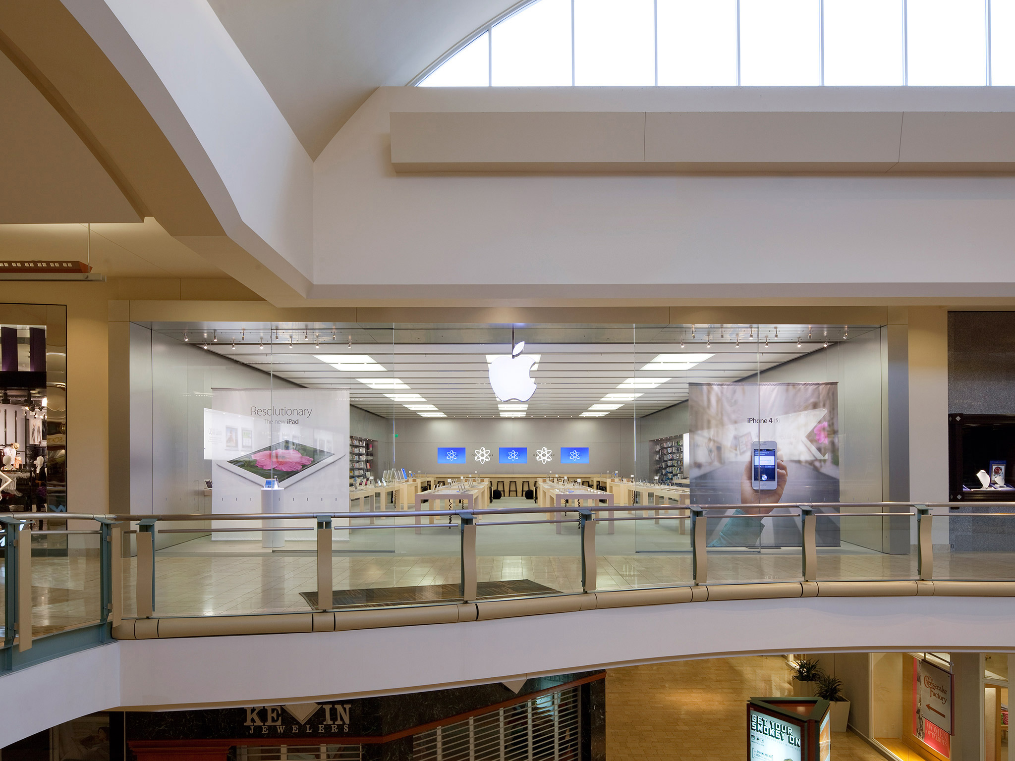 Apple Mission Viejo Photo