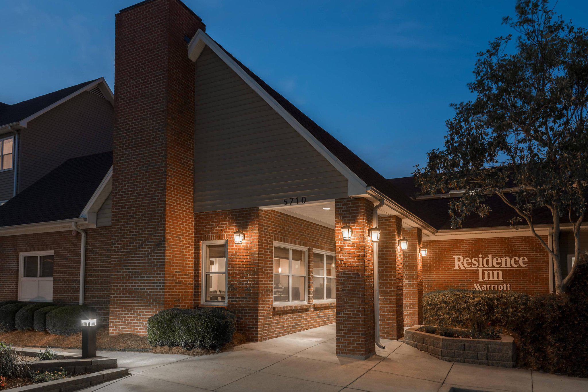 Residence Inn by Marriott Savannah Midtown Photo