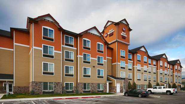 Images Best Western Plus Peppertree Inn at Omak