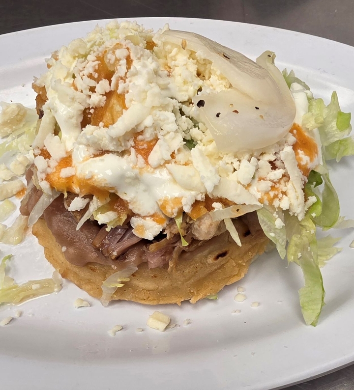 Sope Carnitas