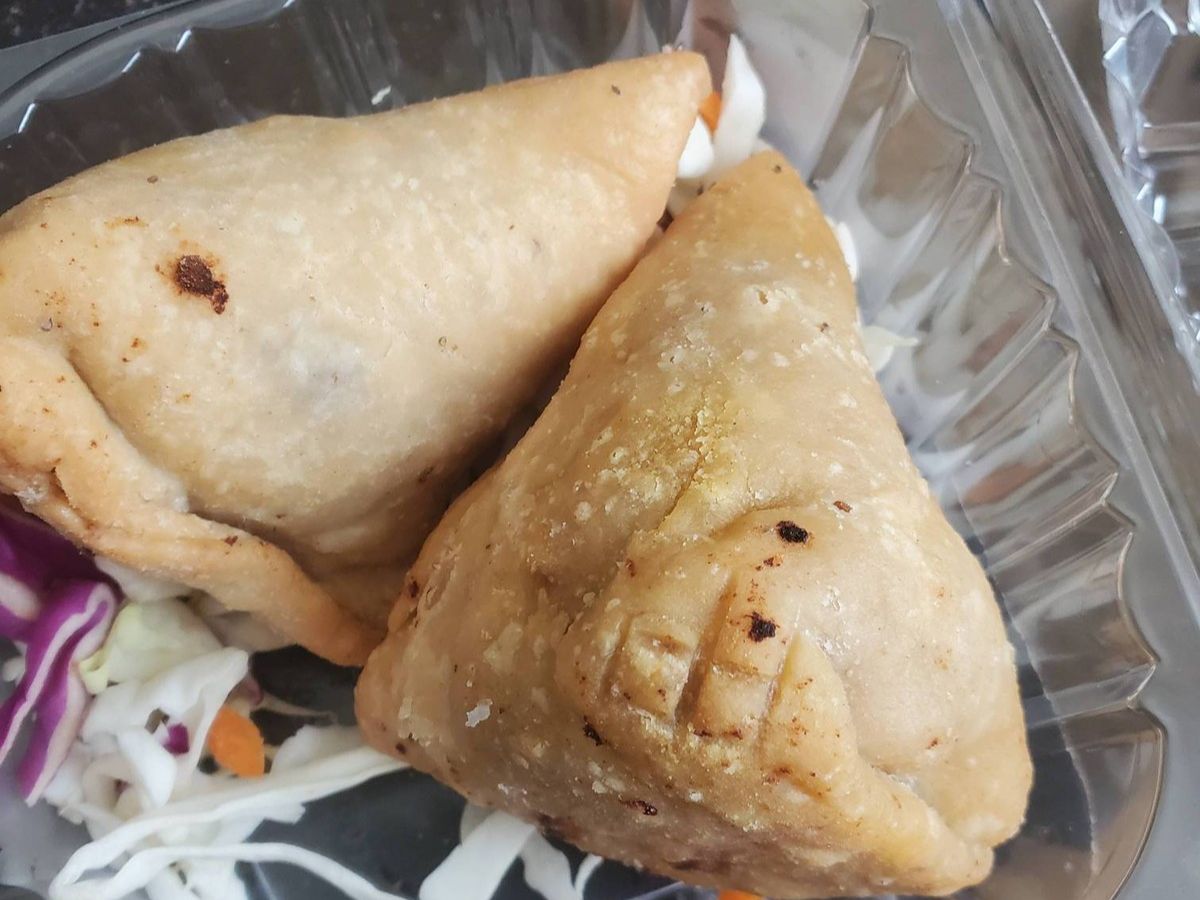 Beef Samosa ( 2 ea )