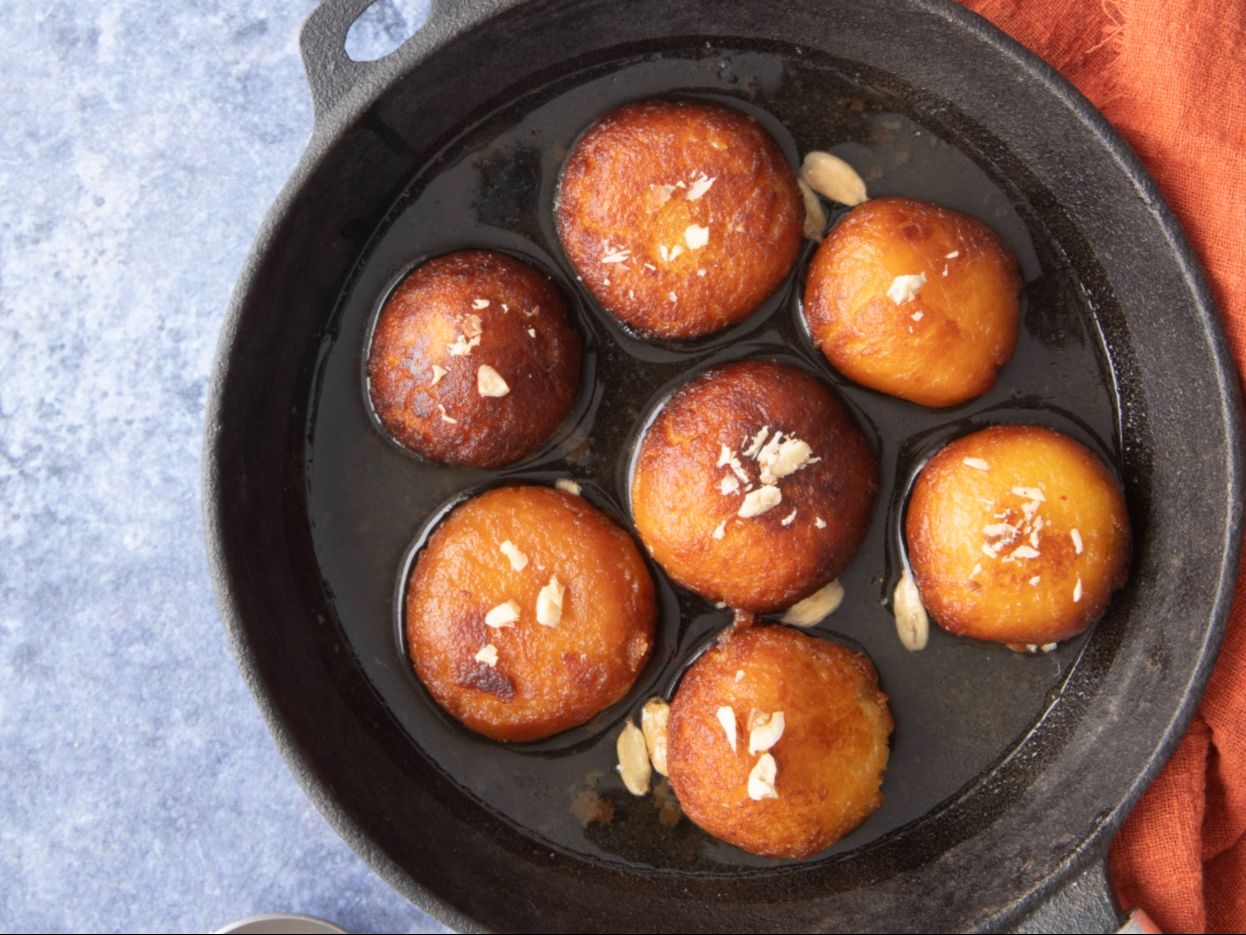 1. Gulab Jamun (2pc)