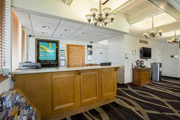 Images Quality Inn & Suites