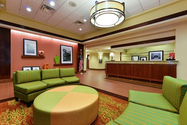 Images Hampton Inn Philadelphia/Bridgeport