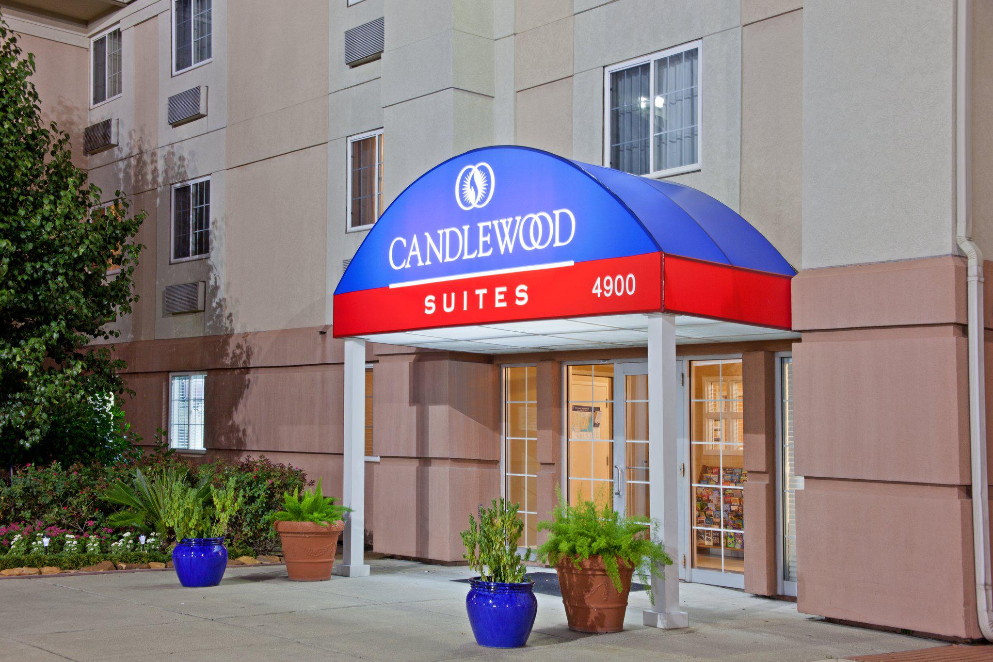 Candlewood Suites Houston by the Galleria Photo