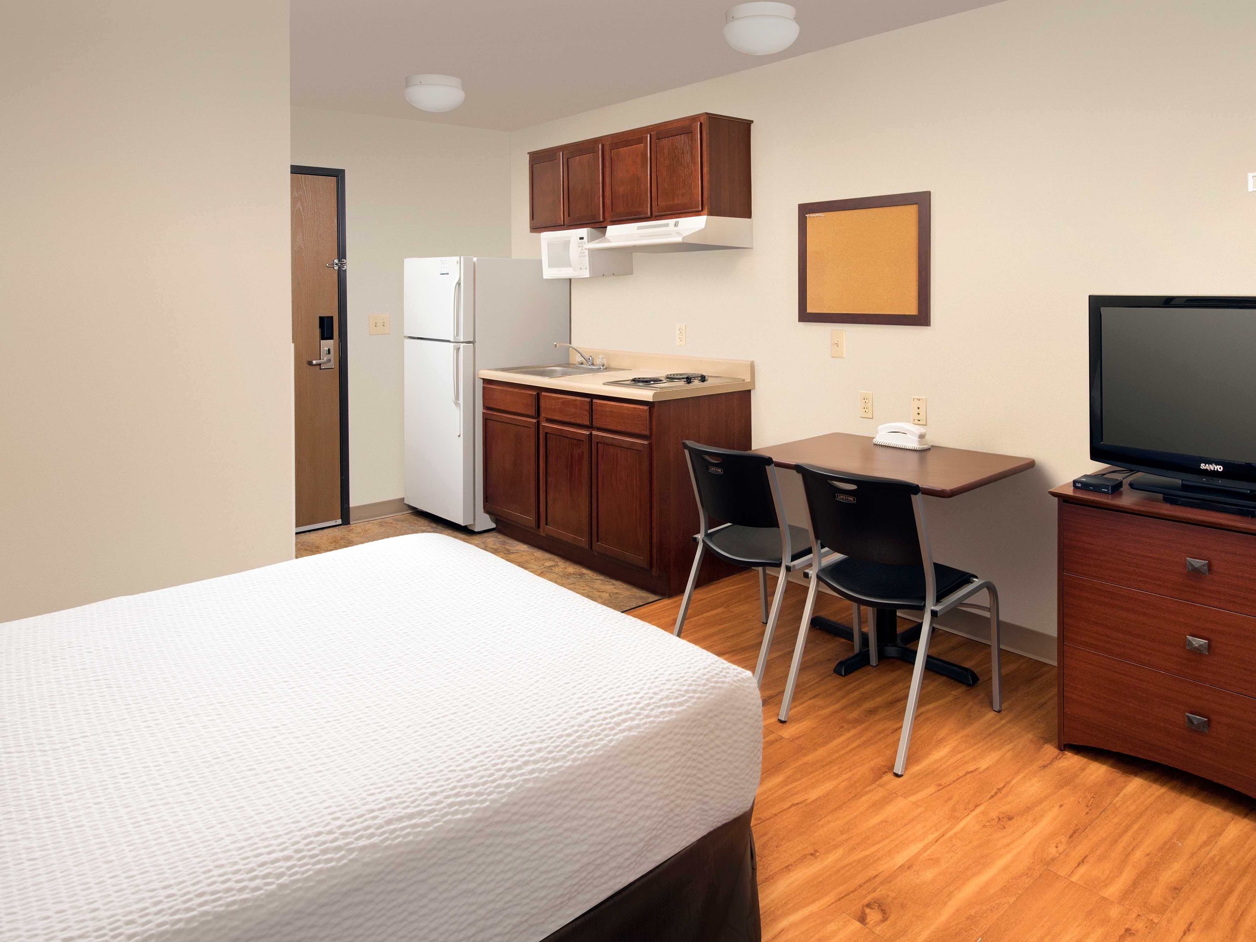 WoodSpring Suites San Antonio Fort Sam Photo