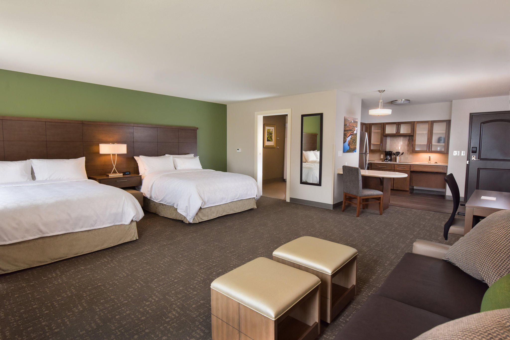 Staybridge Suites Wisconsin Dells - Lake Delton Photo