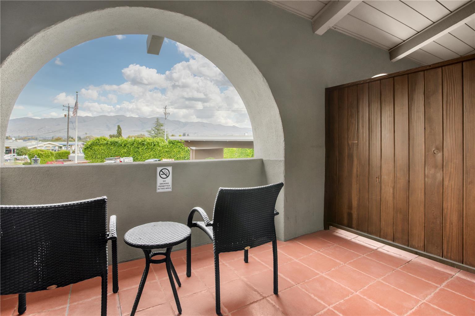 Best Western Plus Brookside Inn Image