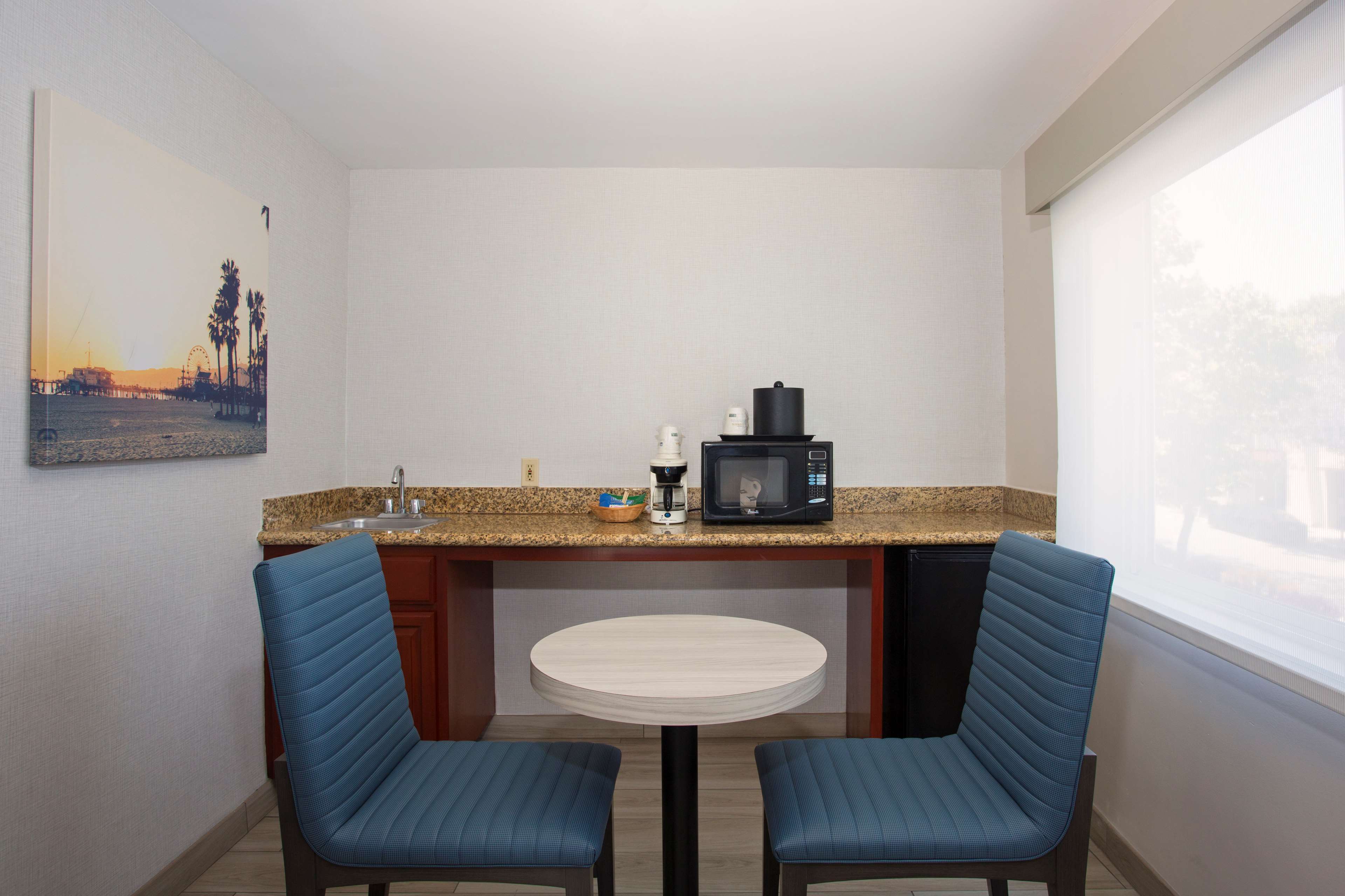 SureStay Hotel by Best Western Santa Monica Photo