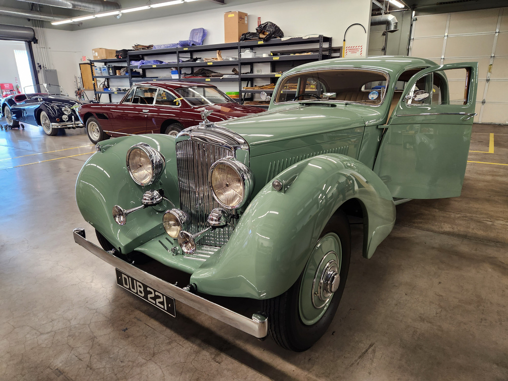 Vintage Underground (Showroom) Image