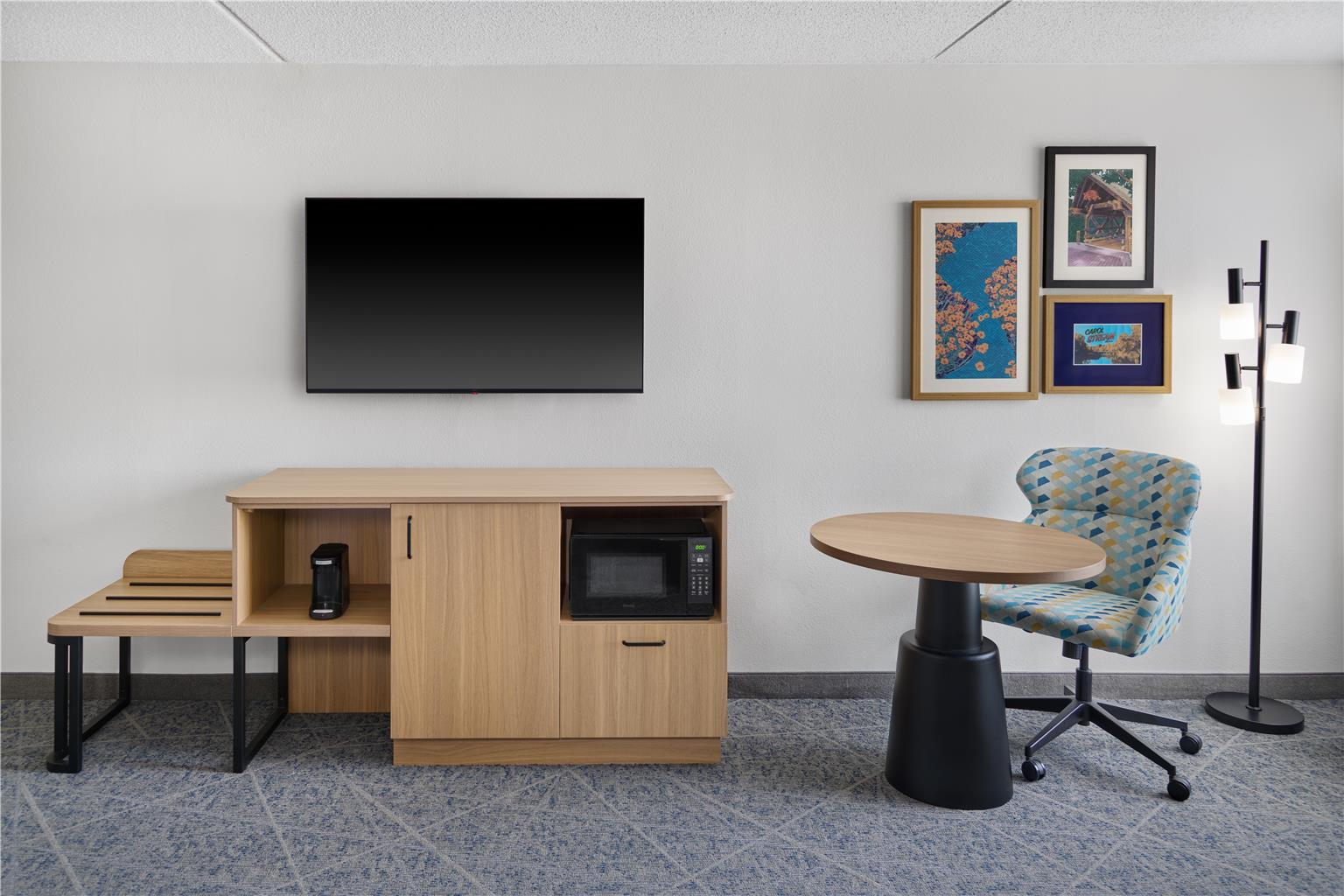 Hampton Inn Chicago-Carol Stream Image