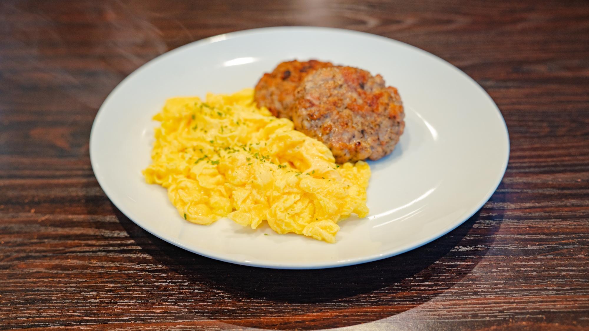CHICKEN SAUSAGE & EGGS