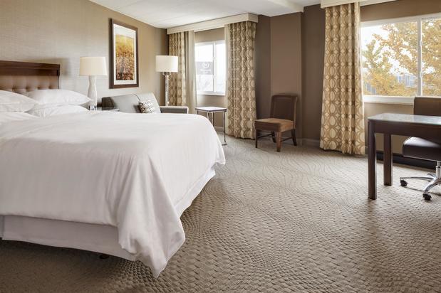 Images Sheraton Omaha Hotel