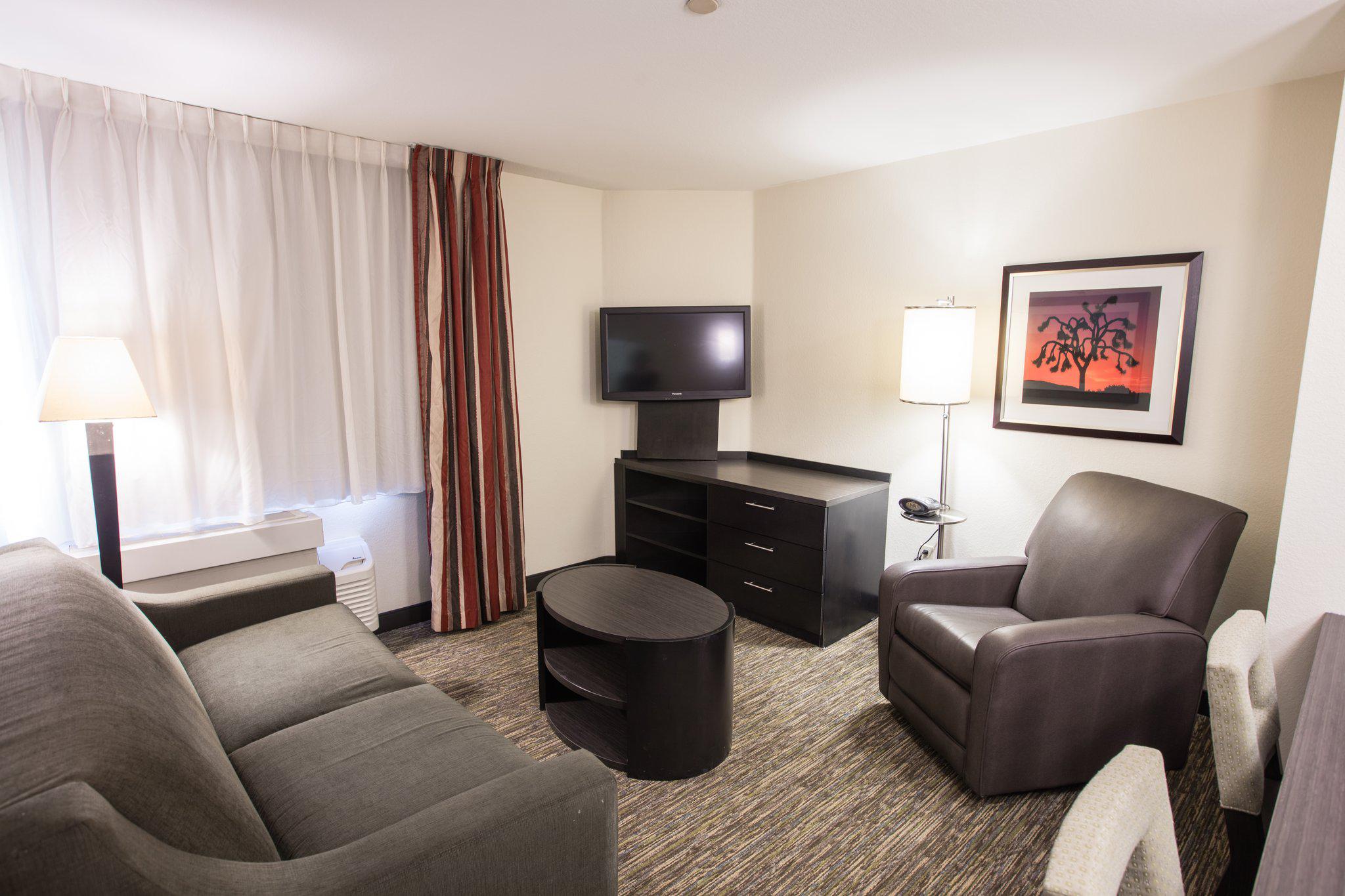 Candlewood Suites Austin-South Photo