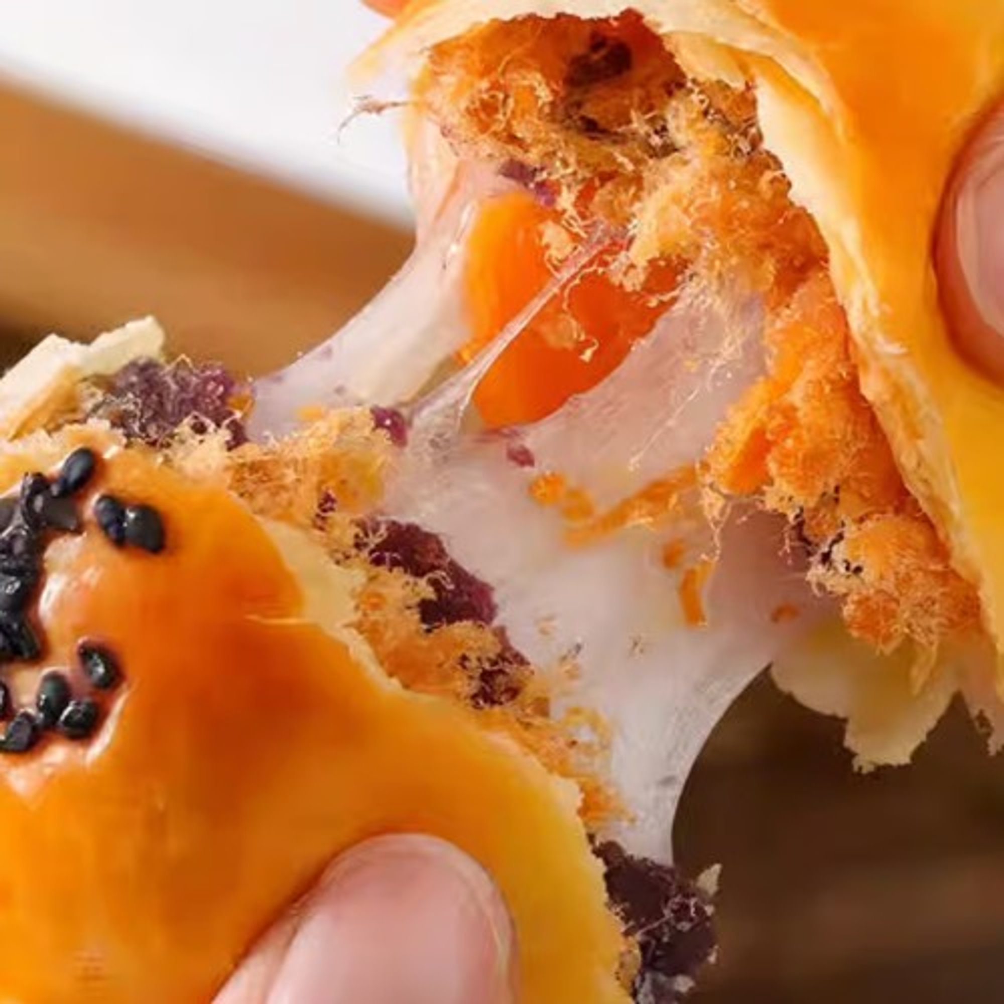 Pork Floss Eggyolk Puff Pastry Box (肉松麻薯蛋黄酥）