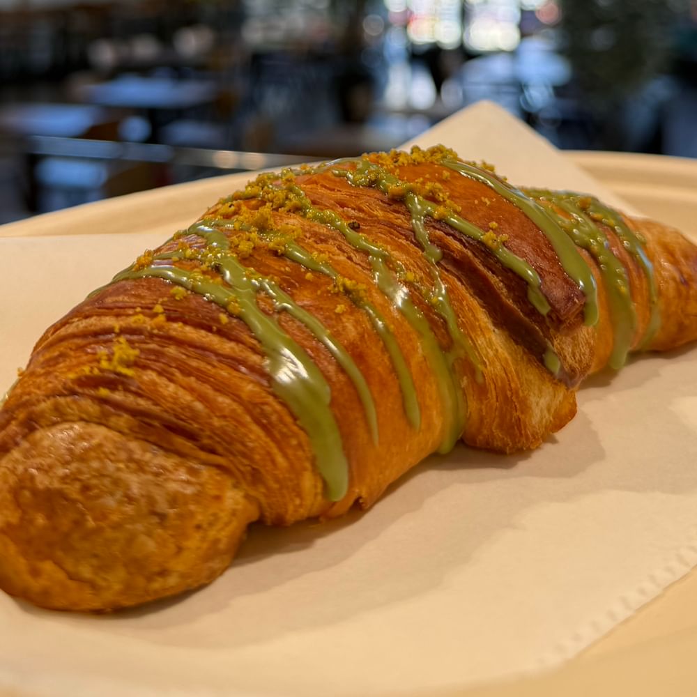 Croissant Pistachio & Kataifi