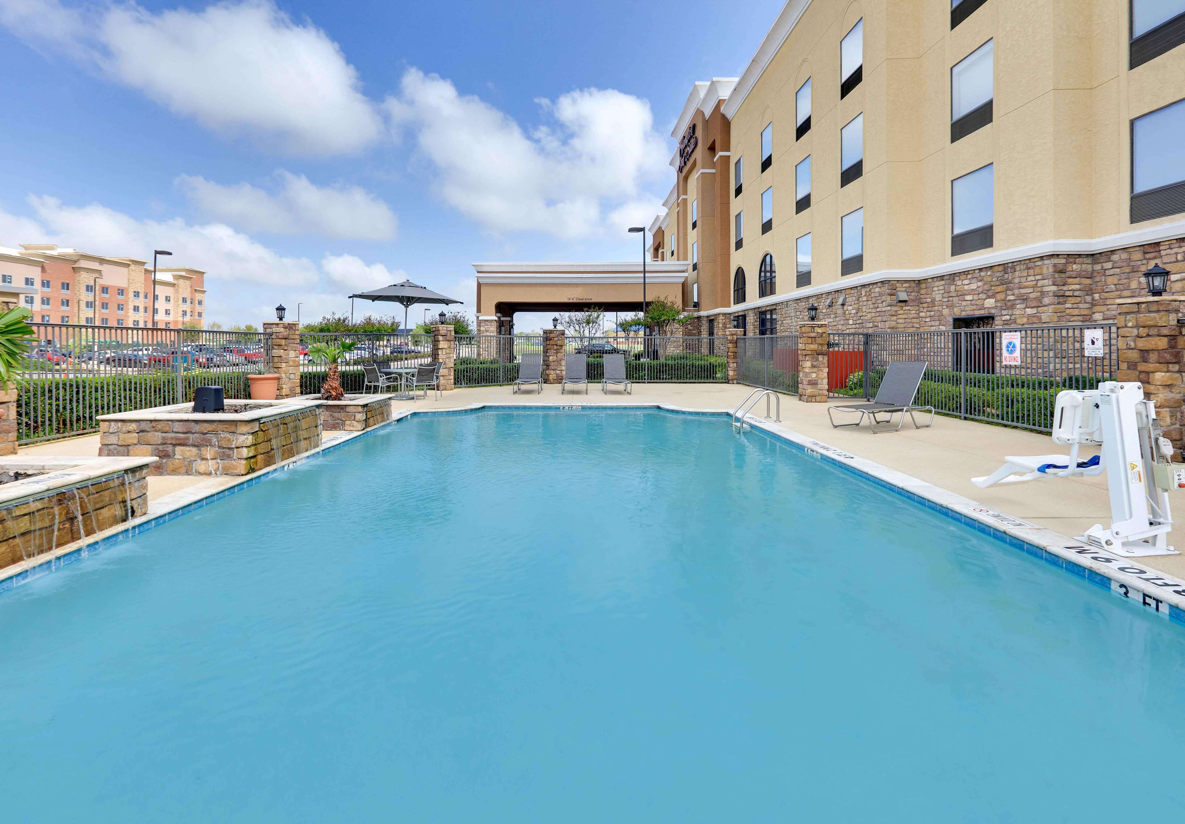 Hampton Inn & Suites Dallas-Arlington-South Photo