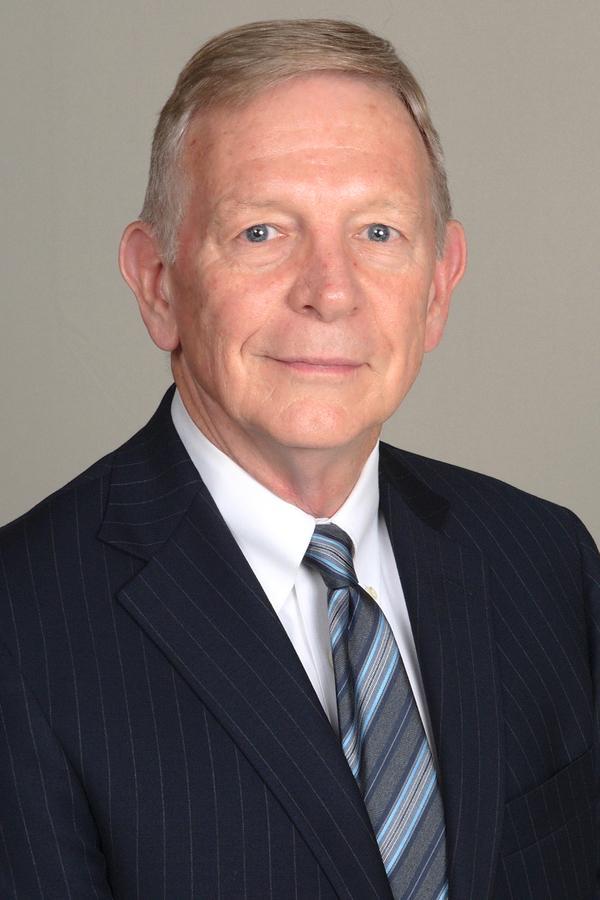 Edward Jones - Financial Advisor: Dan Craig, AAMS® Photo