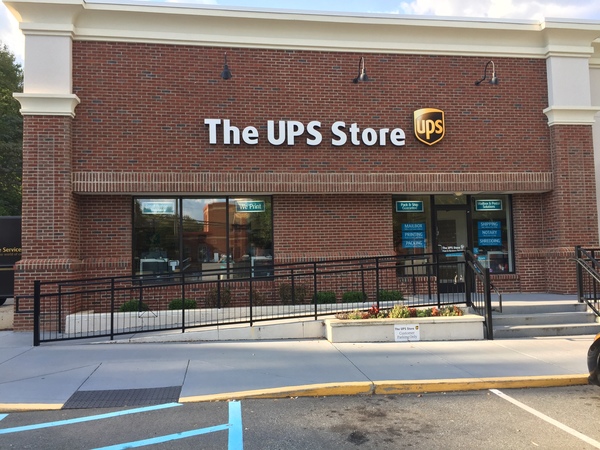 Facade of The UPS Store Charlotte