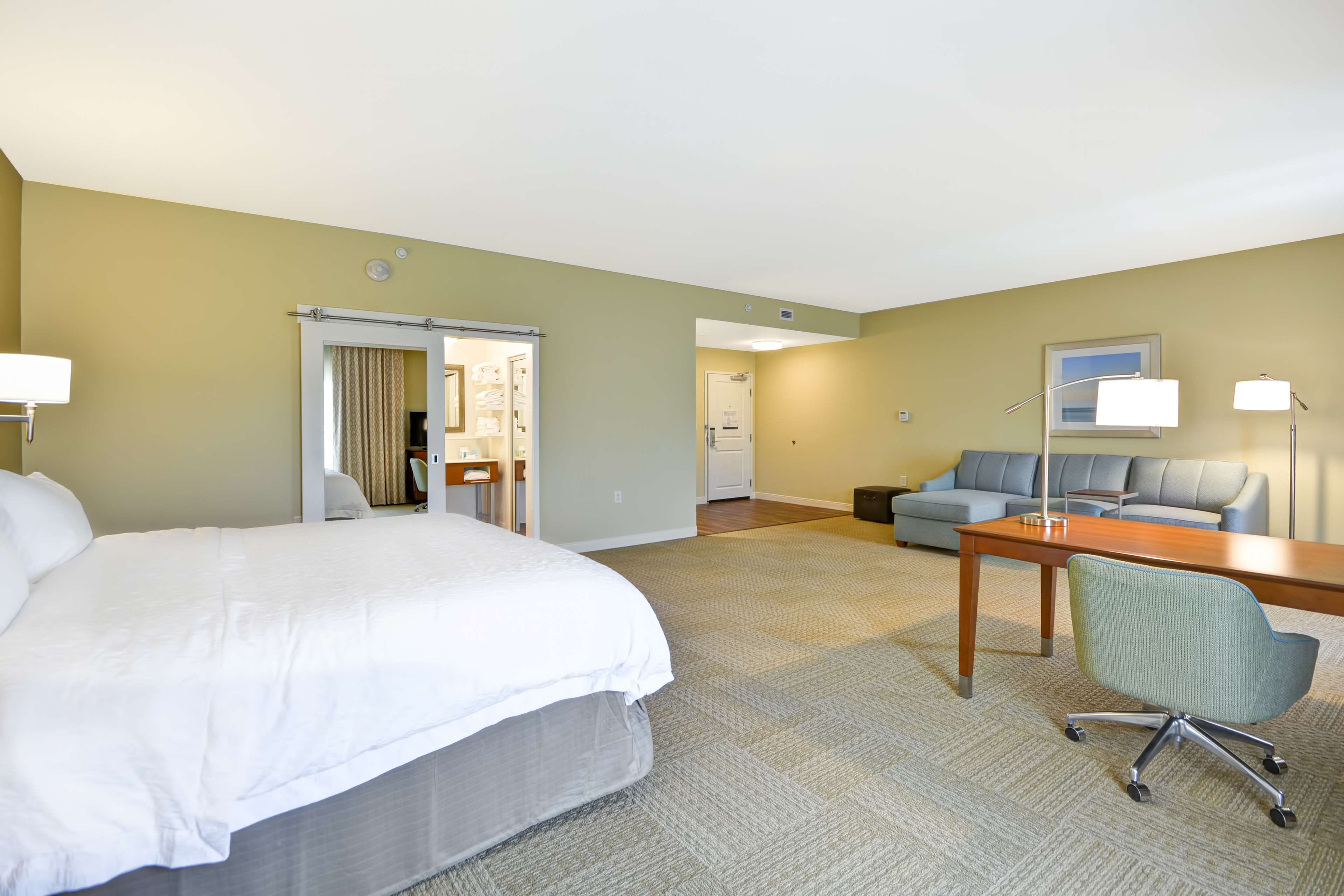 Hampton Inn & Suites Charleston Airport Photo