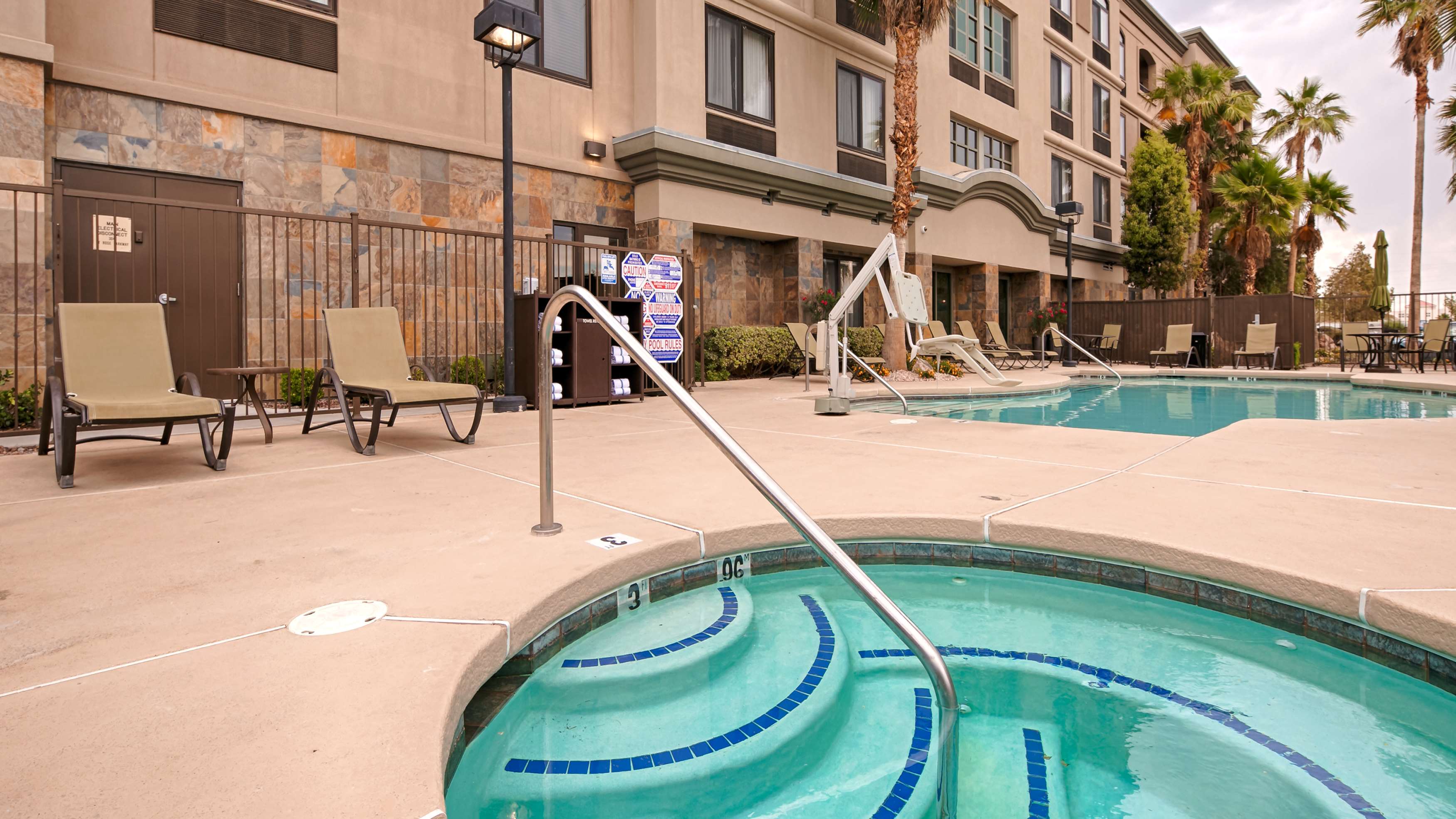 Outdoor Hot Tub