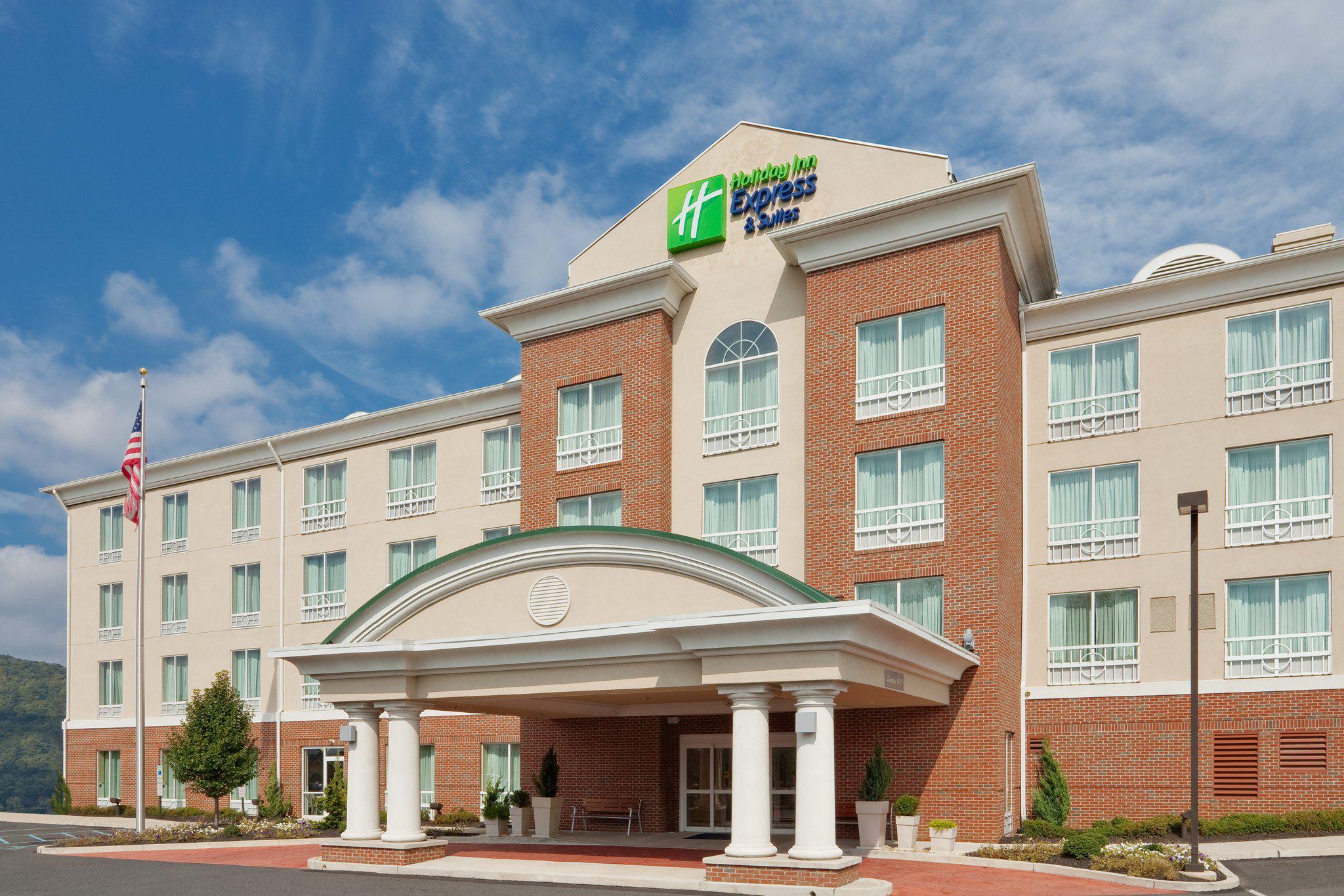 Holiday Inn Express & Suites Bethlehem Photo