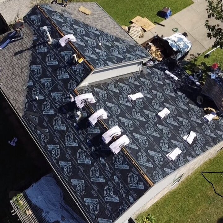 Baytown Roofing Image