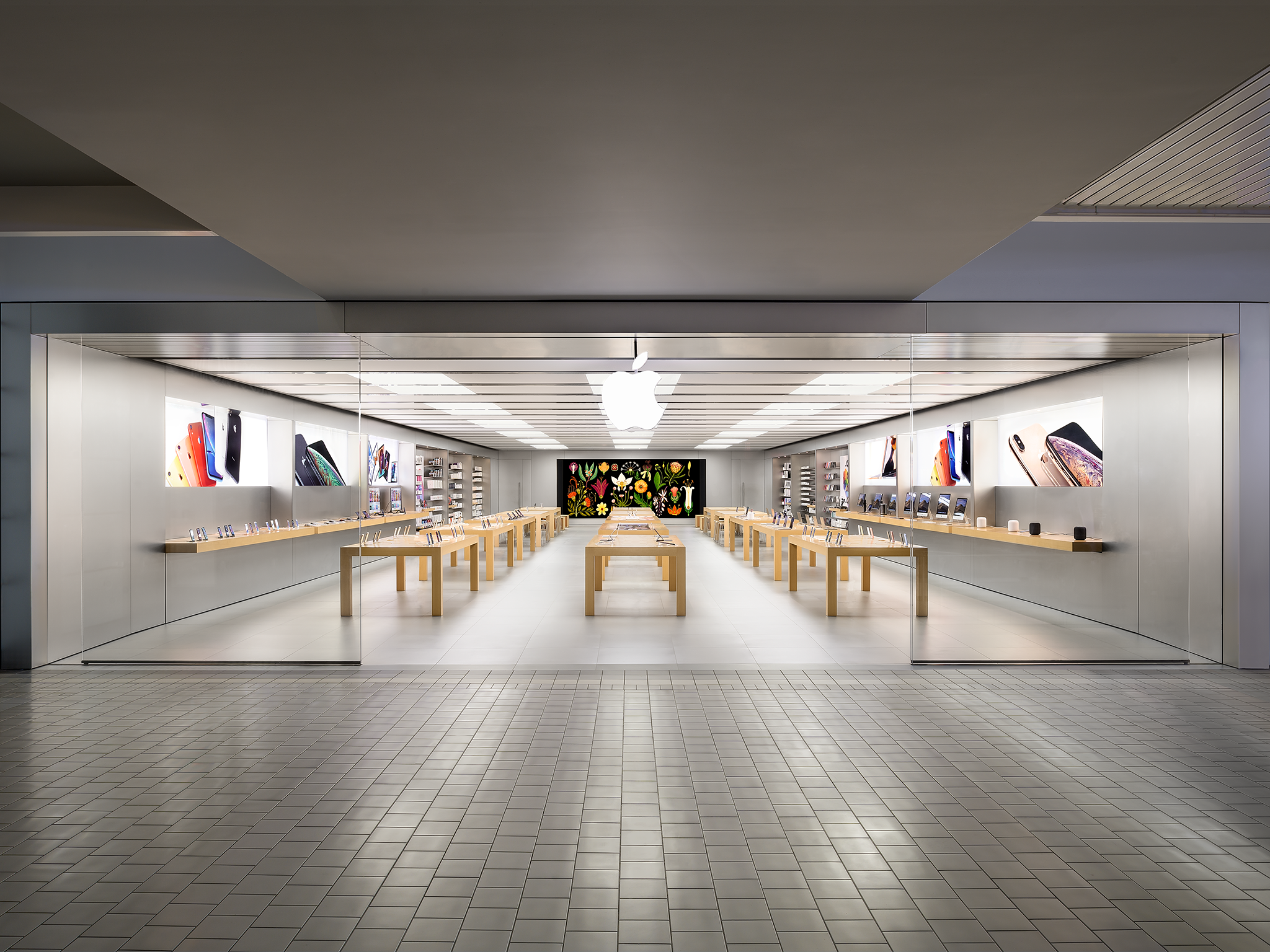 Apple Anchorage 5th Avenue Mall Photo