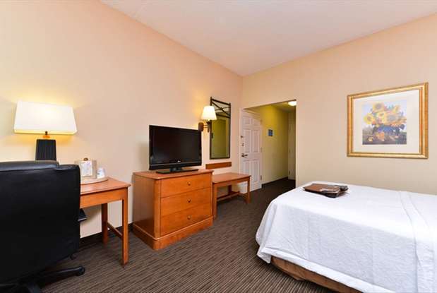 Images Hampton Inn Philadelphia/Bridgeport